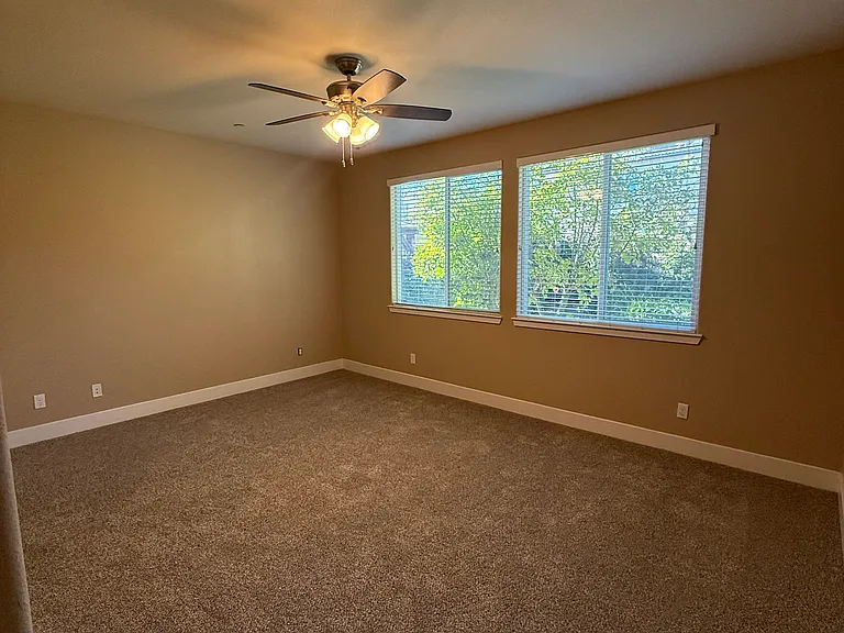 6684 E Farrin Ave — Photo 7