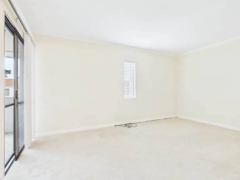 500 Glenwood Cir #233 — Photo 7