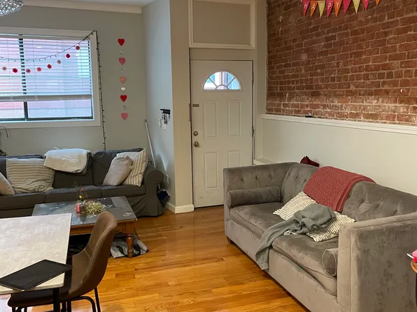 153 Salem St APT 7, Boston, MA 02113