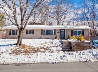 17 Russell St, Peabody, MA 01960