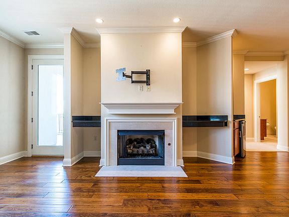 4th image of 10504 Branson Lndg