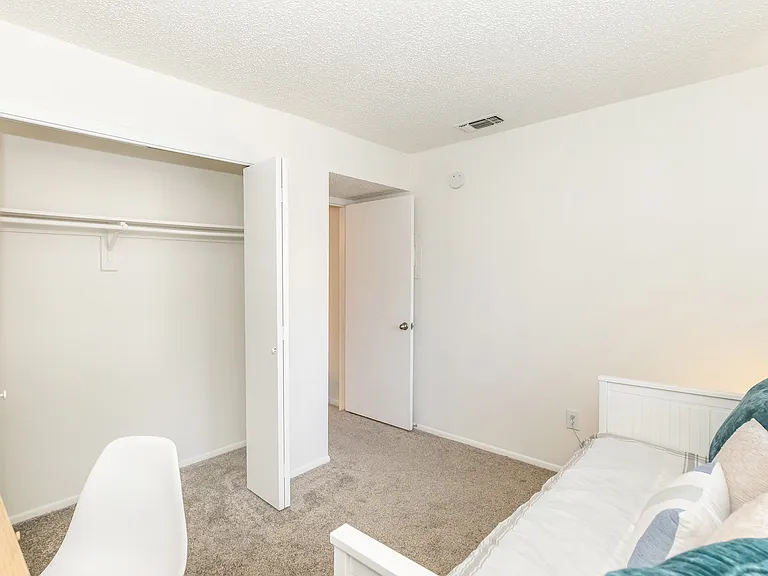 Residences at Medical — Photo 9