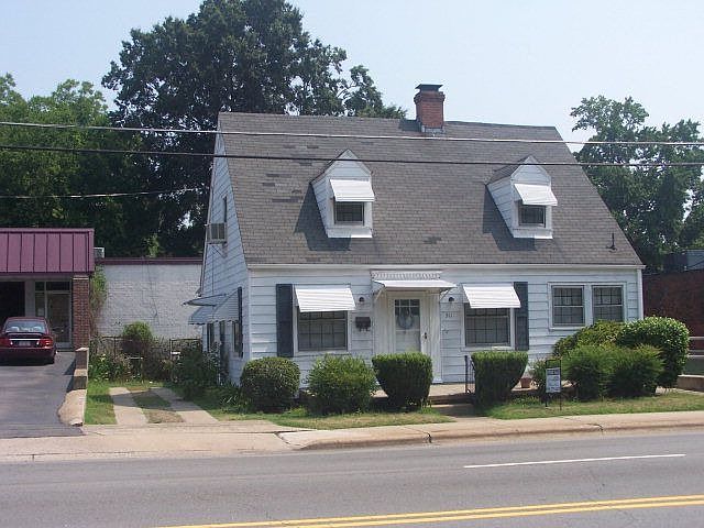 2nd image of 511 E Ash St
