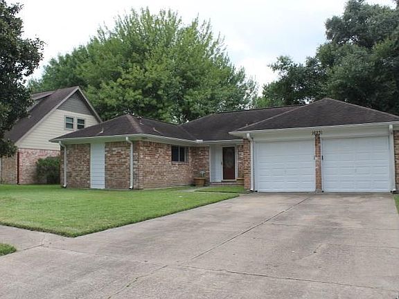 2nd image of 16231 Hollow Wood Dr