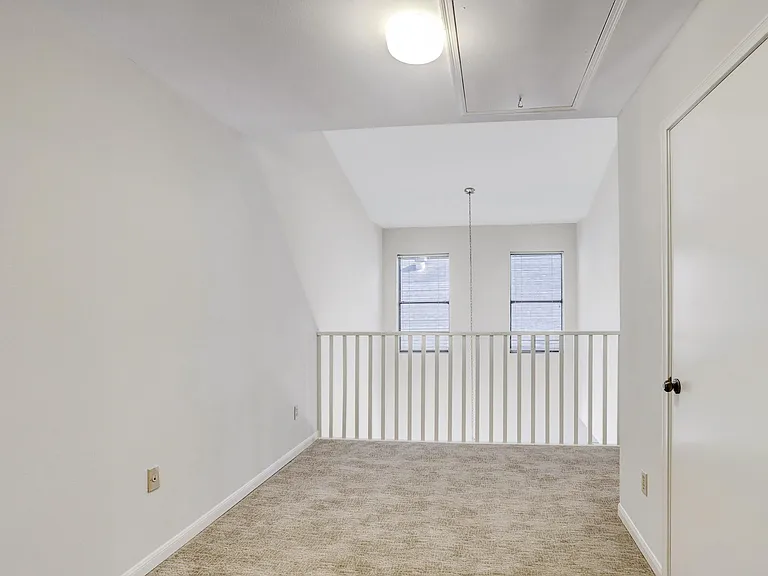 2023 Converse St — Photo 6