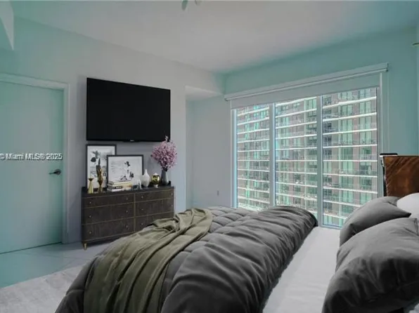 60 SW 13th St APT 1600, Miami, FL 33130