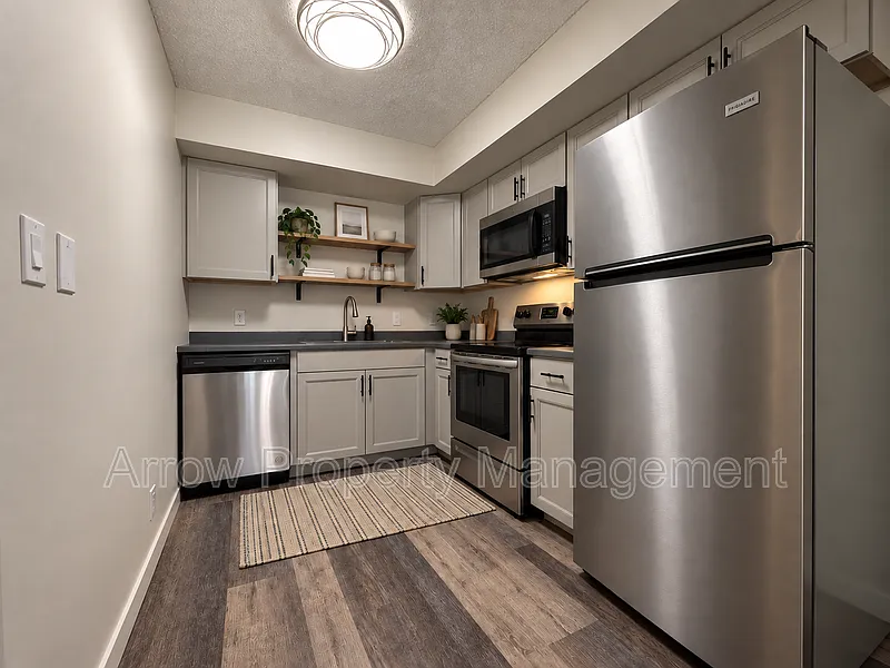 2 bed, 1.0 bath, 826 sqft, $1,195 — Photo 1
