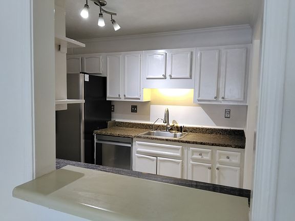 2nd image of 701 Augusta Dr #701
