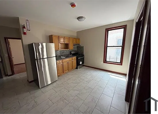 1243 Morrison Ave #1R