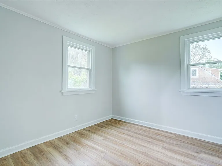 904 Lake Rd — Photo 26