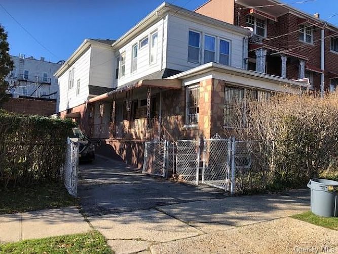 1st image of 3911 Amundson Ave