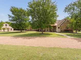 3401 Old Barn Ct, Granbury, TX 76048