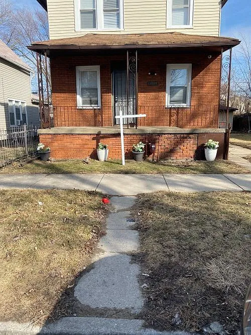 5 bed, 1040 sqft, $2,500 — Photo 2