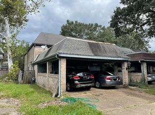 23 Carriage Ln, New Orleans, LA 70114