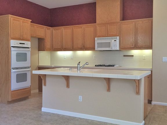 5th image of 2571 Tennis Ln