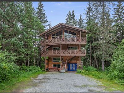 150 Cervin Cir, Girdwood, AK, 99587
