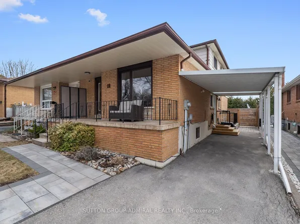 19 Mentor Blvd, Toronto, ON M2H 2M9