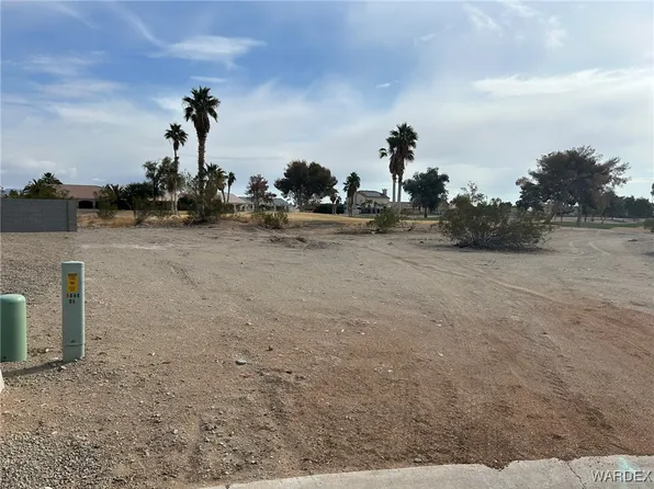 5640 S Desert Lakes Drive, Fort Mohave, AZ 86426