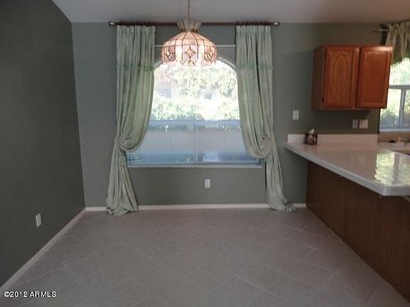 Washer/Dryer/Refrigerator Included
