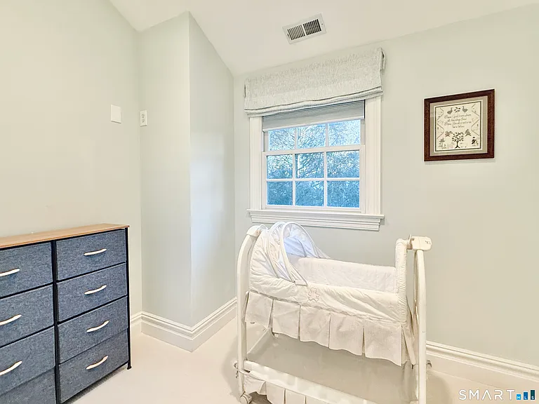 139 Highland Ave — Photo 23