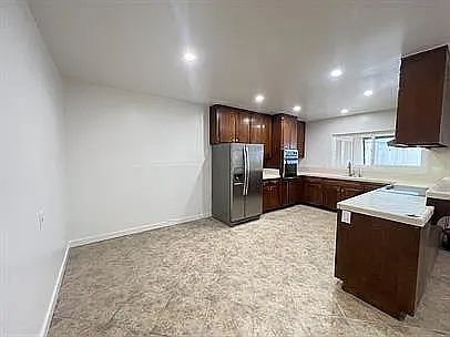 5th image of 1780 Rosecrans St