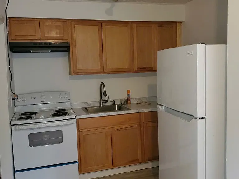 199 Oak Dr #2 — Photo 4