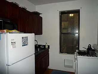 Rented by R New York