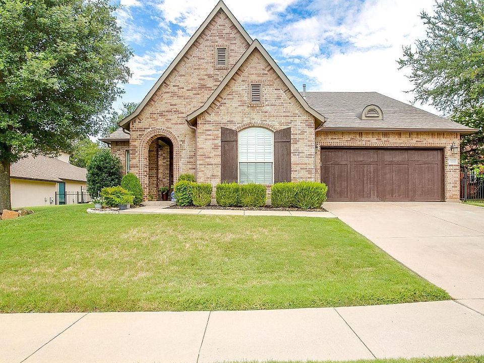 13704 Southern Oaks Dr, Fort Worth, TX 76112 Zillow