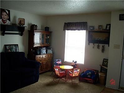 4th image of 956 Balto Dr
