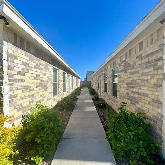 4907 N Hiawatha Dr #4 — Photo 2
