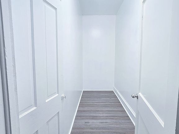4th image of 627 N Main St