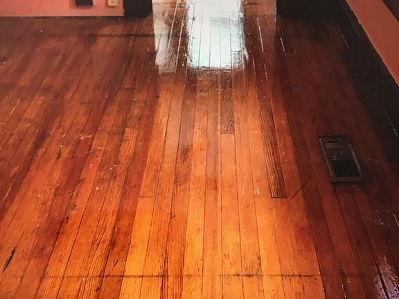 4th image of 108-110 E 16th Ave