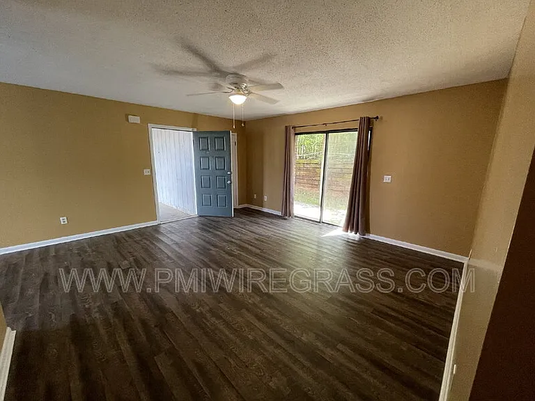 209 Apache Dr #8A — Photo 3