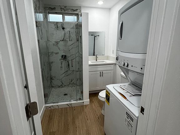 5th image of 133 E Valencia Dr #B