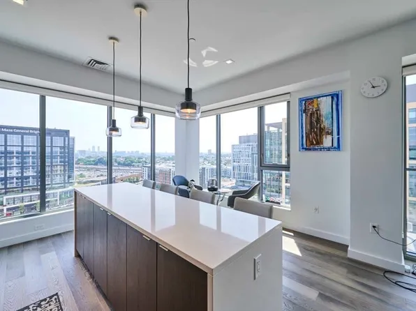 375 Canal St Penthouse 204, Somerville, MA 02145