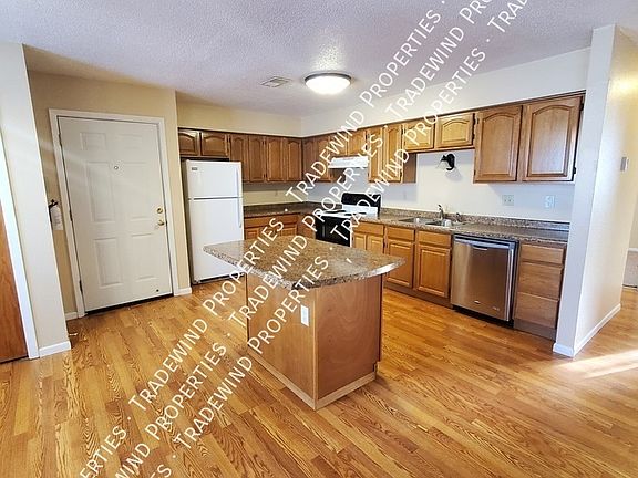 5th image of 896 Wescott Sq APT 201