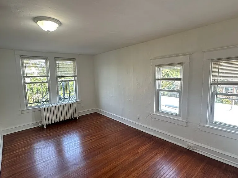 60 Nyack Ave — Photo 4