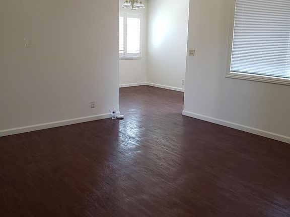 5th image of 128 Hobart Ave APT 4
