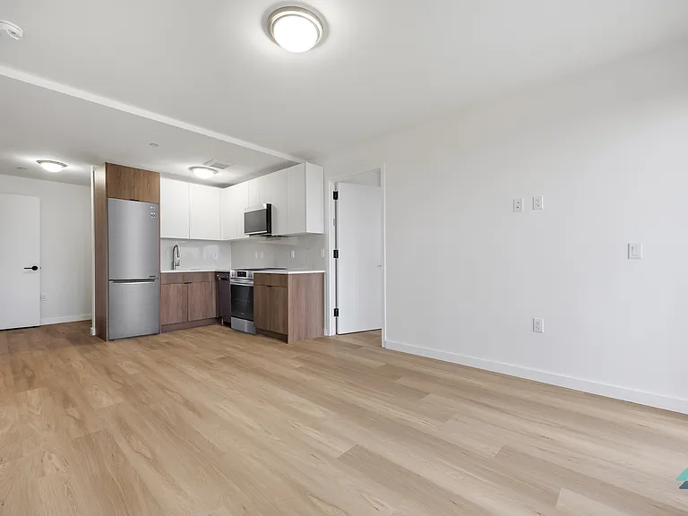 3510 Glenwood Rd #5H — Photo 8