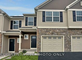 1722 Fairbank Ln, Mechanicsburg, PA 17055