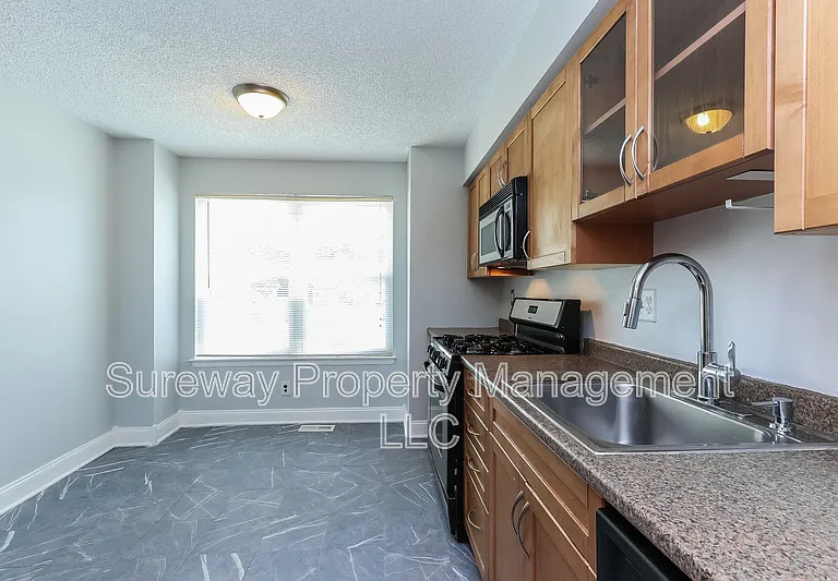 2344 Susan Ct — Photo 6
