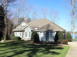 4560 Long Cove Dr, Denver, NC 28037