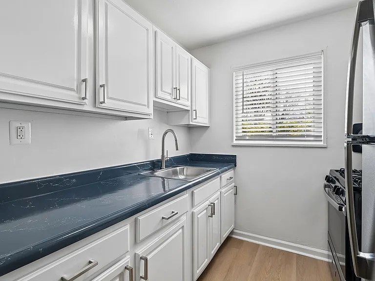 ReNew Alexandria — Photo 12