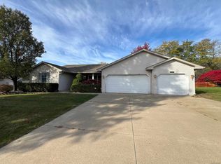 3166 Cobblestone Rdg, Tecumseh, MI 49286