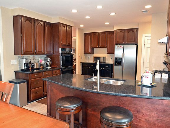 Breakfast bar