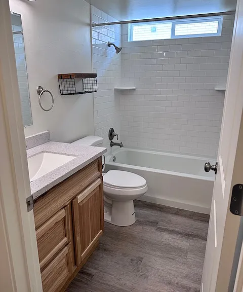 587 Hansen Ave #8 — Photo 7