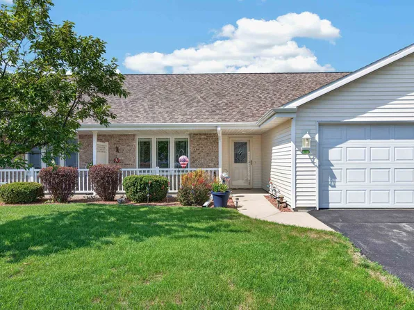 93 Queens Way, Fond Du Lac, WI 54935