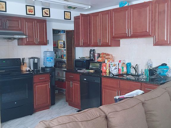 2nd image of 1811 Fairmount Ave #3F