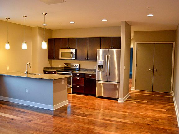 5th image of 425 Michigan Ave Suite 2