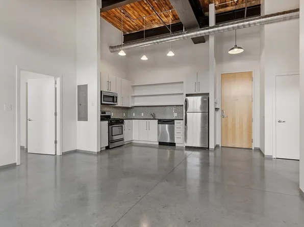 160 Water St #308, Williamstown, MA 01267